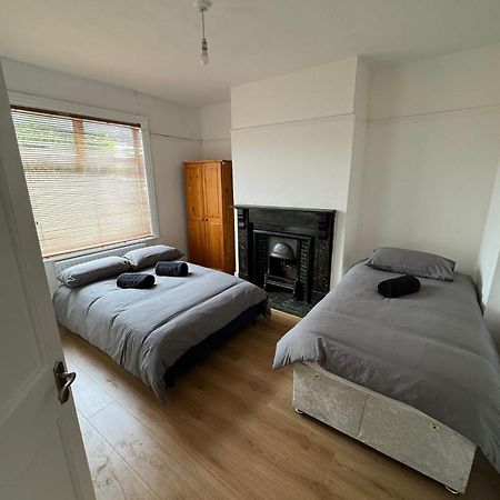 Very Nice Triple Room At 2 Iveragh Rd-5 Dublino Esterno foto