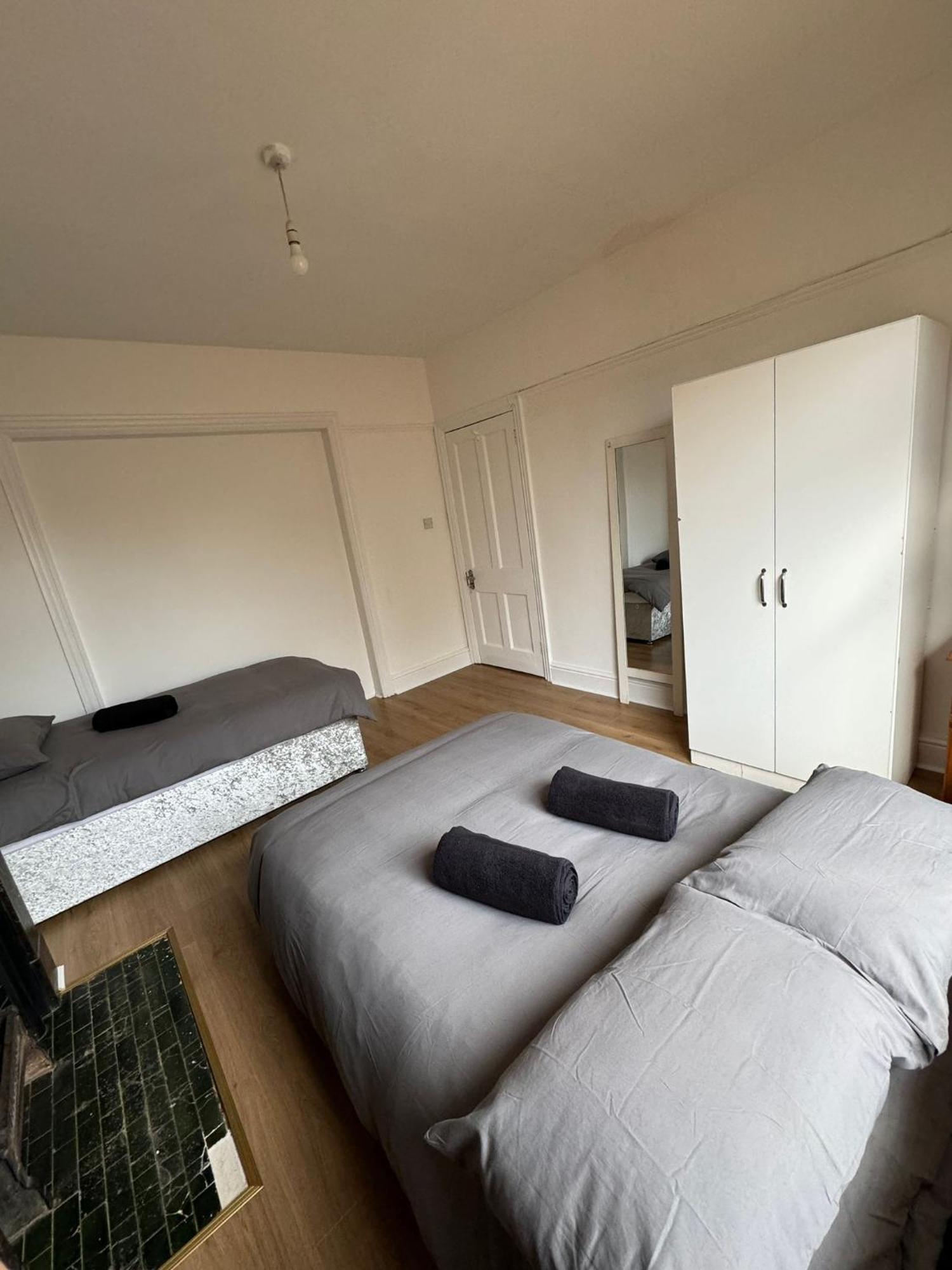 Very Nice Triple Room At 2 Iveragh Rd-5 Dublino Esterno foto